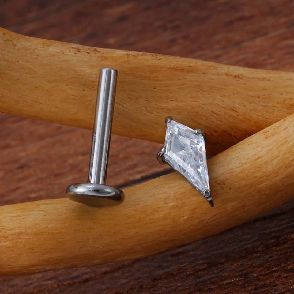 Titanium Diamond Gem Threaded Labret